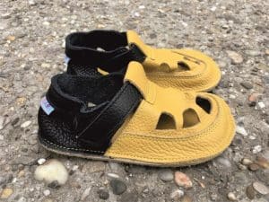 baby bare shoes ananas